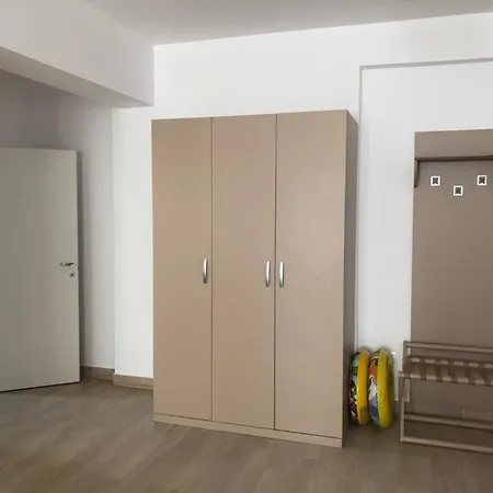 Apartel Lara *